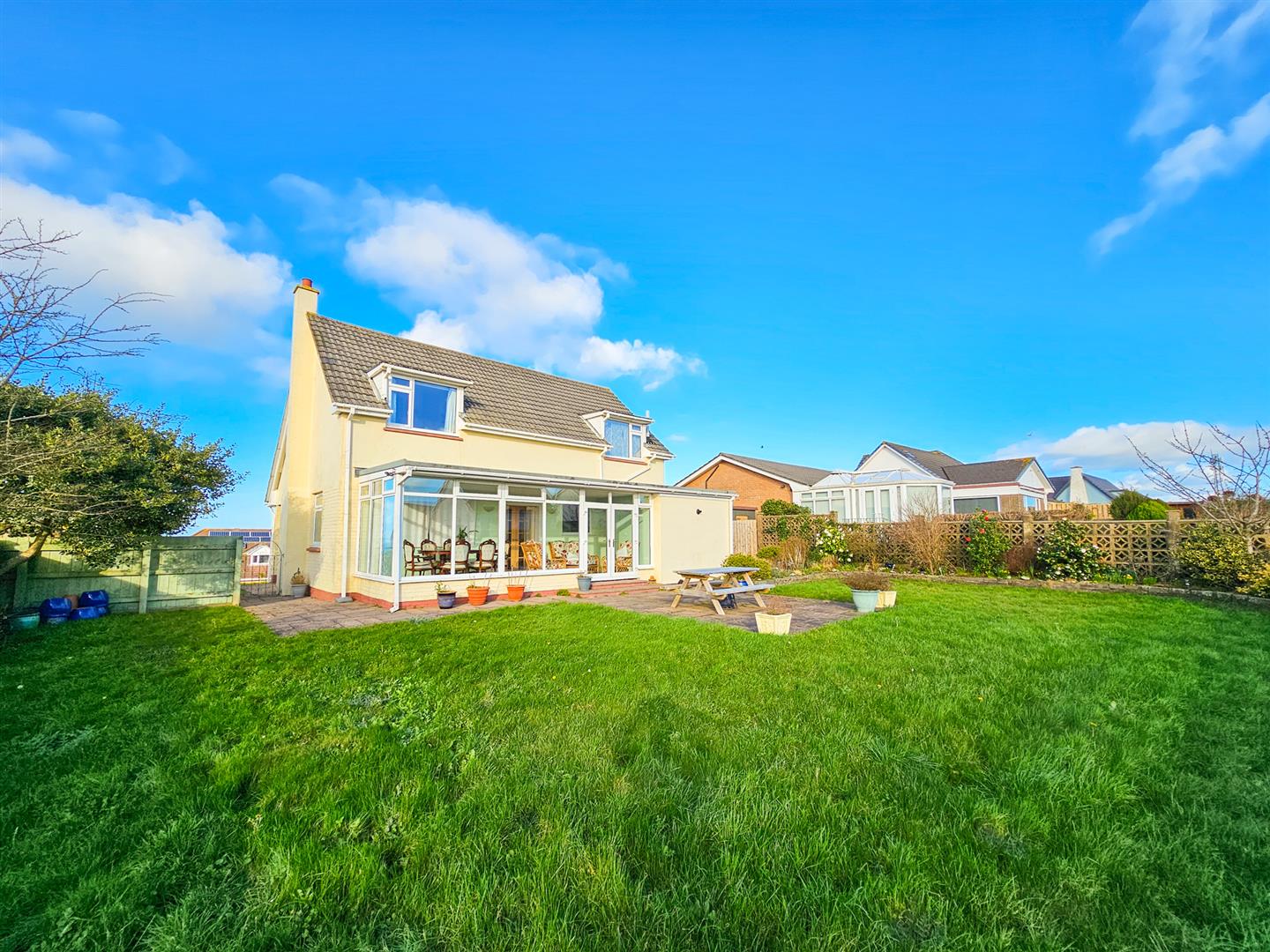 Bay View Road, Northam Phillips Smith and Dunn